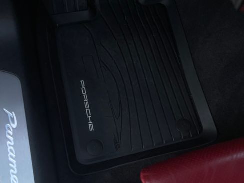 Used 2019 Porsche Panamera 4 image 26