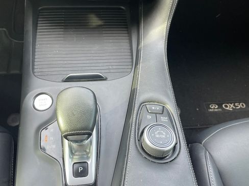 Used 2019 INFINITI QX50 Luxe w/ Navigation Package image 12