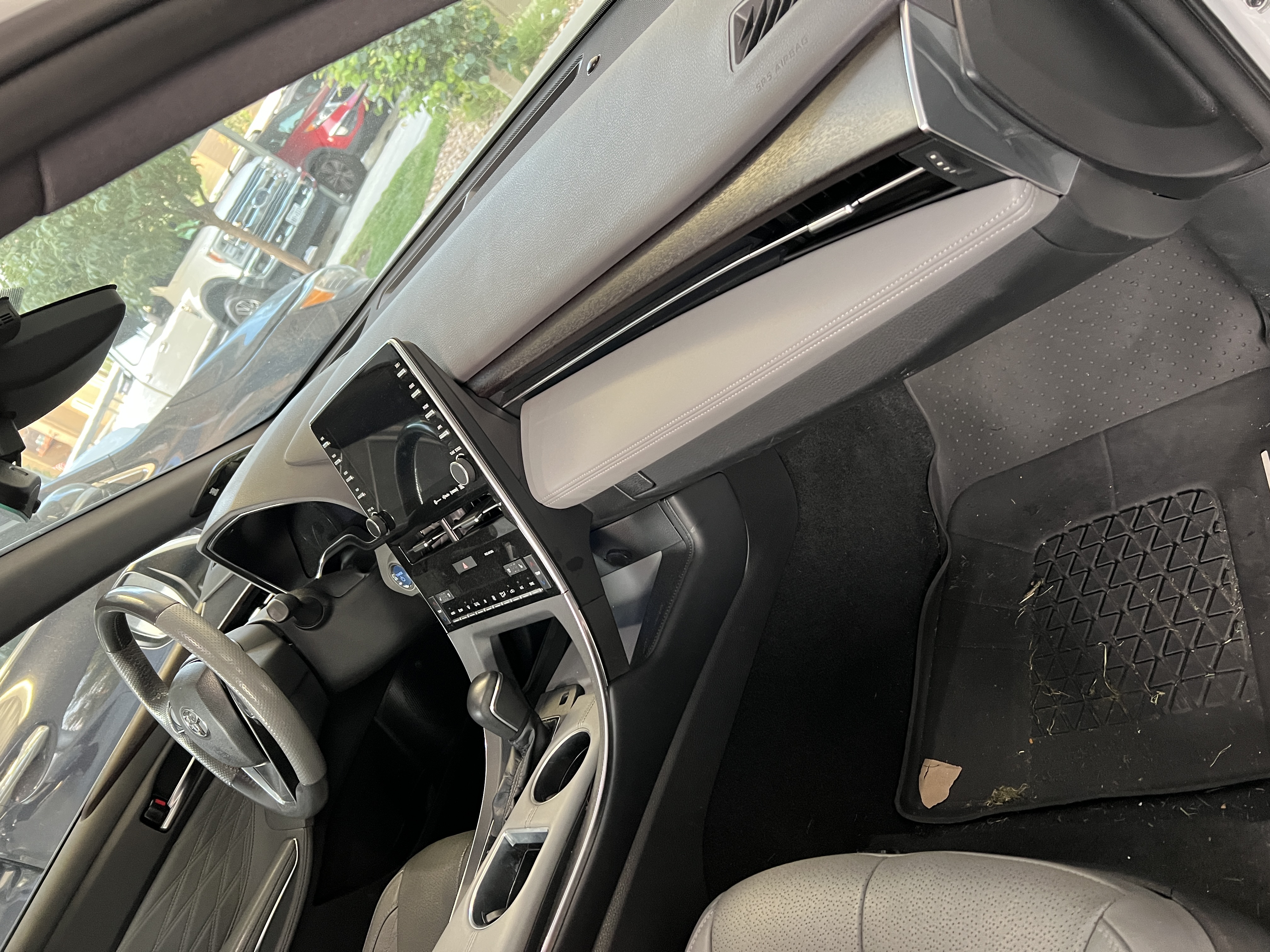 Used 2019 Toyota Avalon Limited w/ All Weather Liner Package FWD image 23