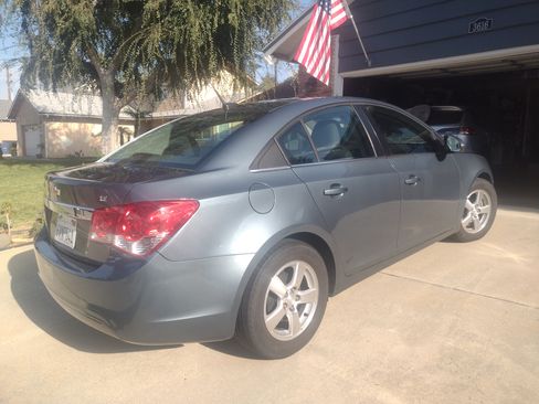 Used 2012 Chevrolet Cruze LT image 4