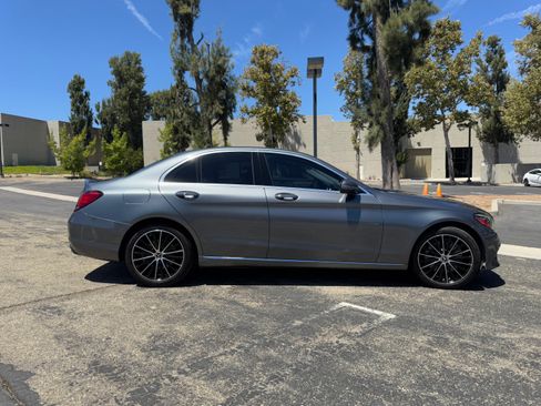 Used 2019 Mercedes-Benz C 300 Sedan image 8