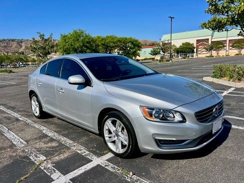 Used 2014 Volvo S60 T5 image 1