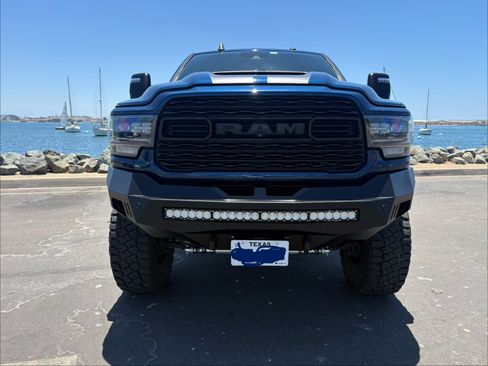 Used 2023 RAM 3500 Limited AWD/4WD image 2