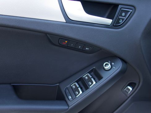 Used 2013 Audi A4 2.0T Premium Plus w/ Premium Plus Pkg image 19