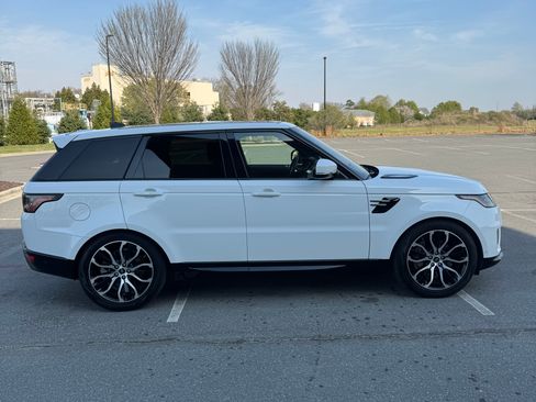 Used 2020 Land Rover Range Rover Sport HSE image 4