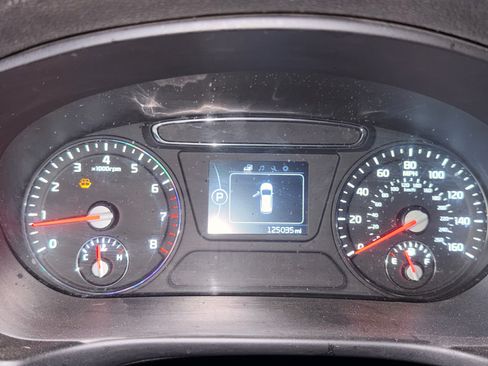 Used 2016 Kia Sorento LX w/ LX Convenience Package image 13