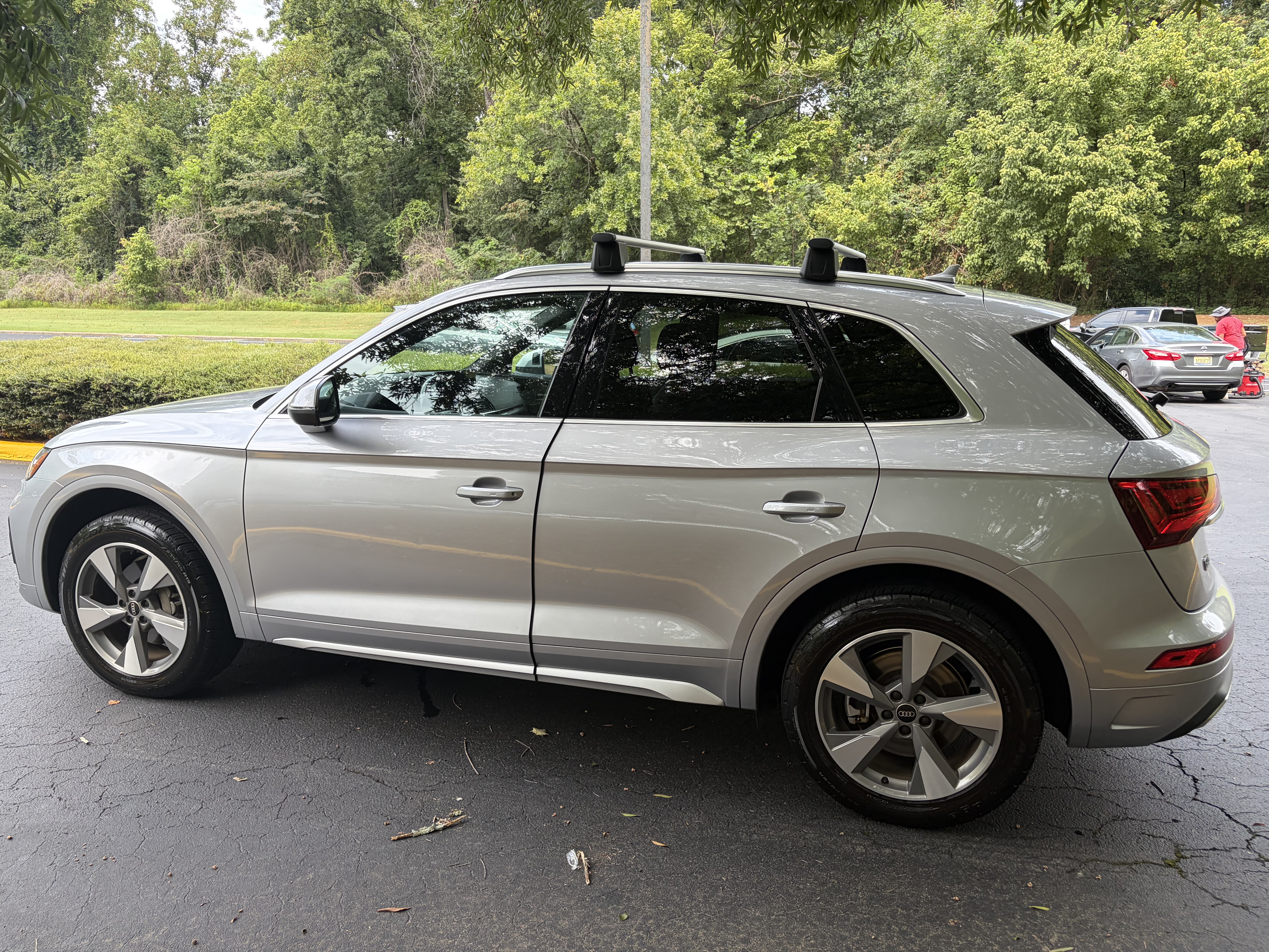 Used 2022 Audi Q5 2.0T Premium Plus w/ Premium Plus Package AWD/4WD image 6