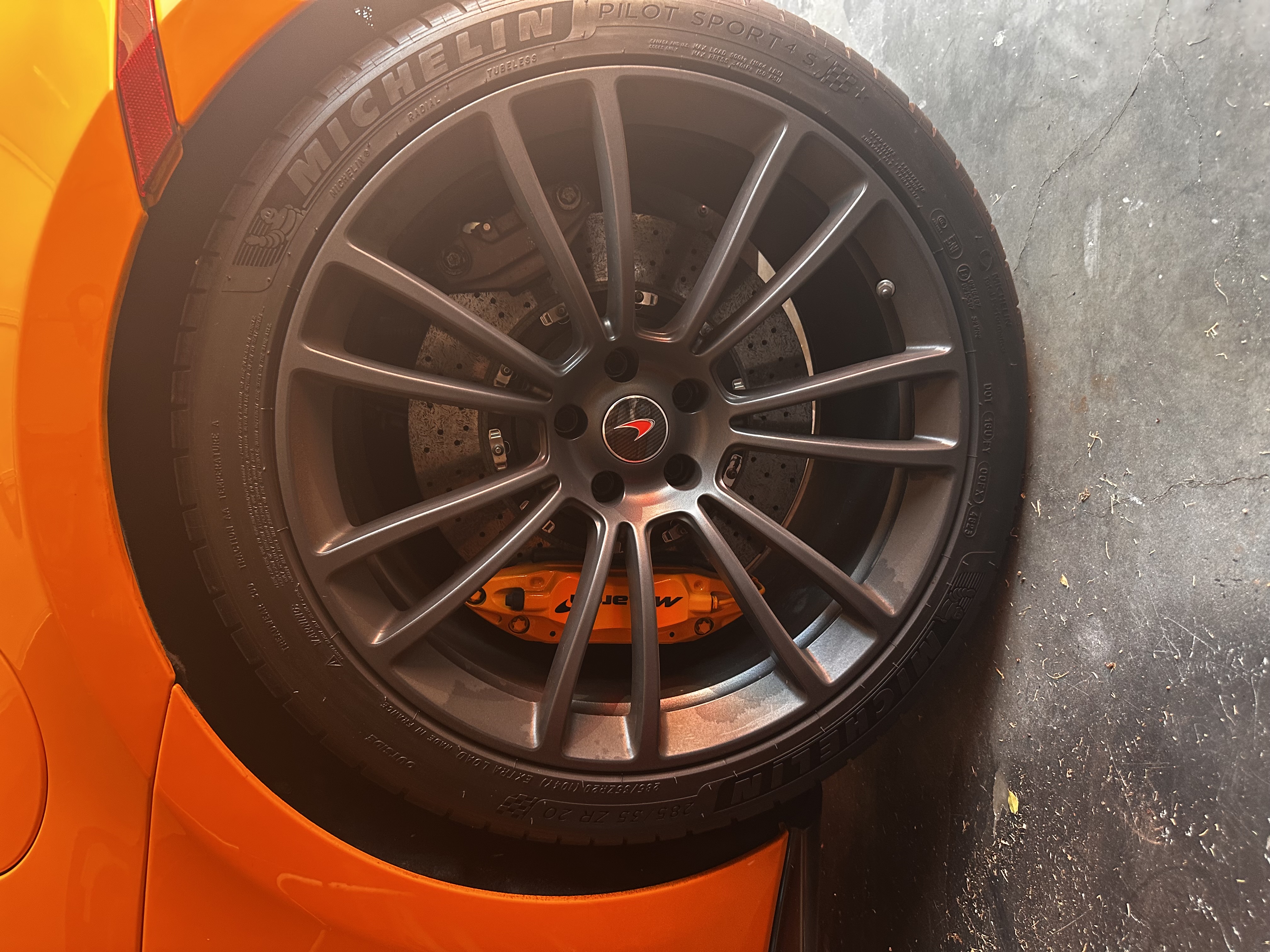 Used 2017 McLaren 570S Coupe RWD image 14