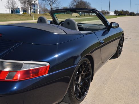 Used 2004 Porsche 911 Carrera 4 image 18