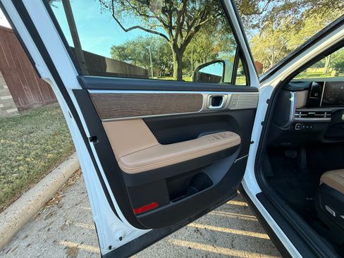 Used 2024 Hyundai Santa Fe Limited image 11