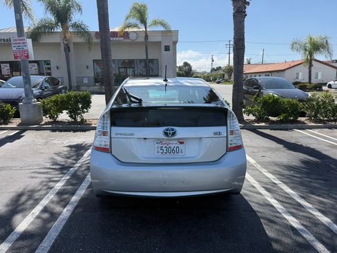 Used 2011 Toyota Prius Four w/ Solar Roof Pkg FWD image 14