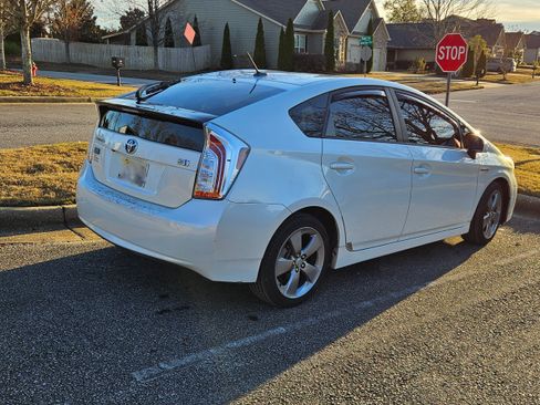 Used 2013 Toyota Prius Persona Series image 5