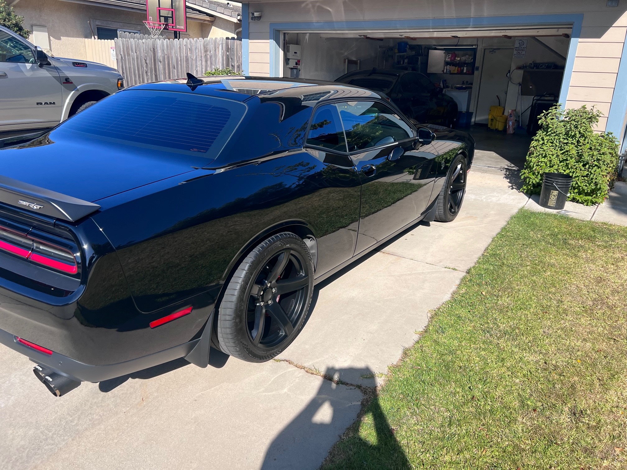 Used 2015 Dodge Challenger SRT Hellcat RWD image 8