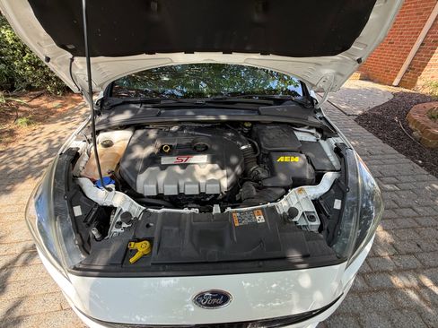 Used 2016 Ford Focus ST FWD image 14