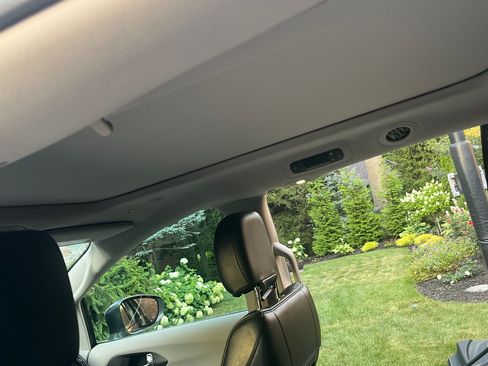 Used 2019 Chrysler Pacifica Limited FWD image 14