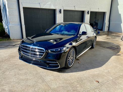 Used 2022 Mercedes-Benz S 580 4MATIC Sedan image 2