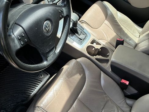 Used 2008 Volkswagen Passat Lux FWD image 5
