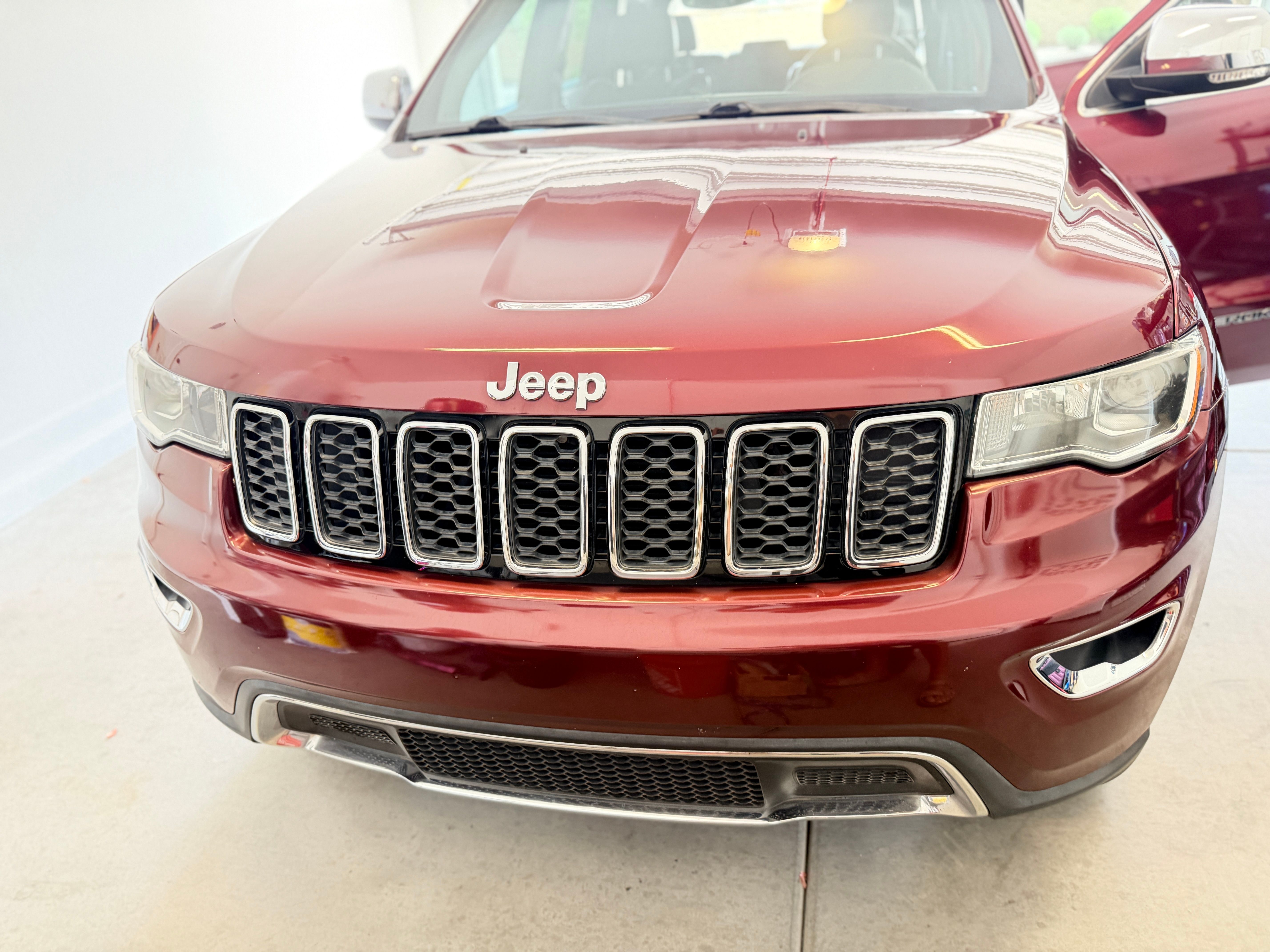 Used 2020 Jeep Grand Cherokee Limited w/ Luxury Group II RWD image 4