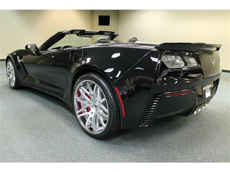 Used 2015 Chevrolet Corvette Z06 w/ 3LZ Preferred Equipment Group RWD image 2