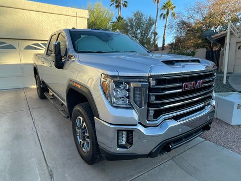 Used 2022 GMC Sierra 2500 SLT w/ SLT Convenience Package image 1