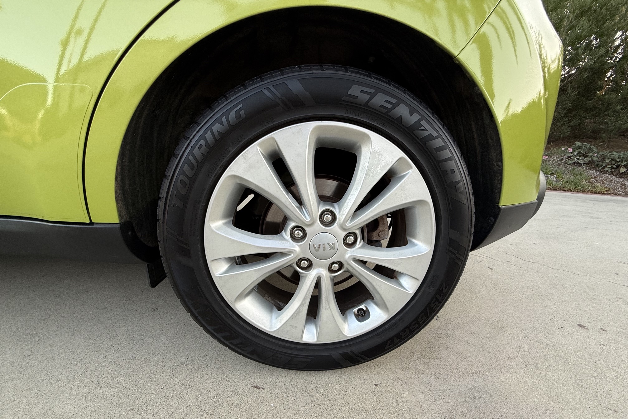 Used 2015 Kia Soul + FWD image 19