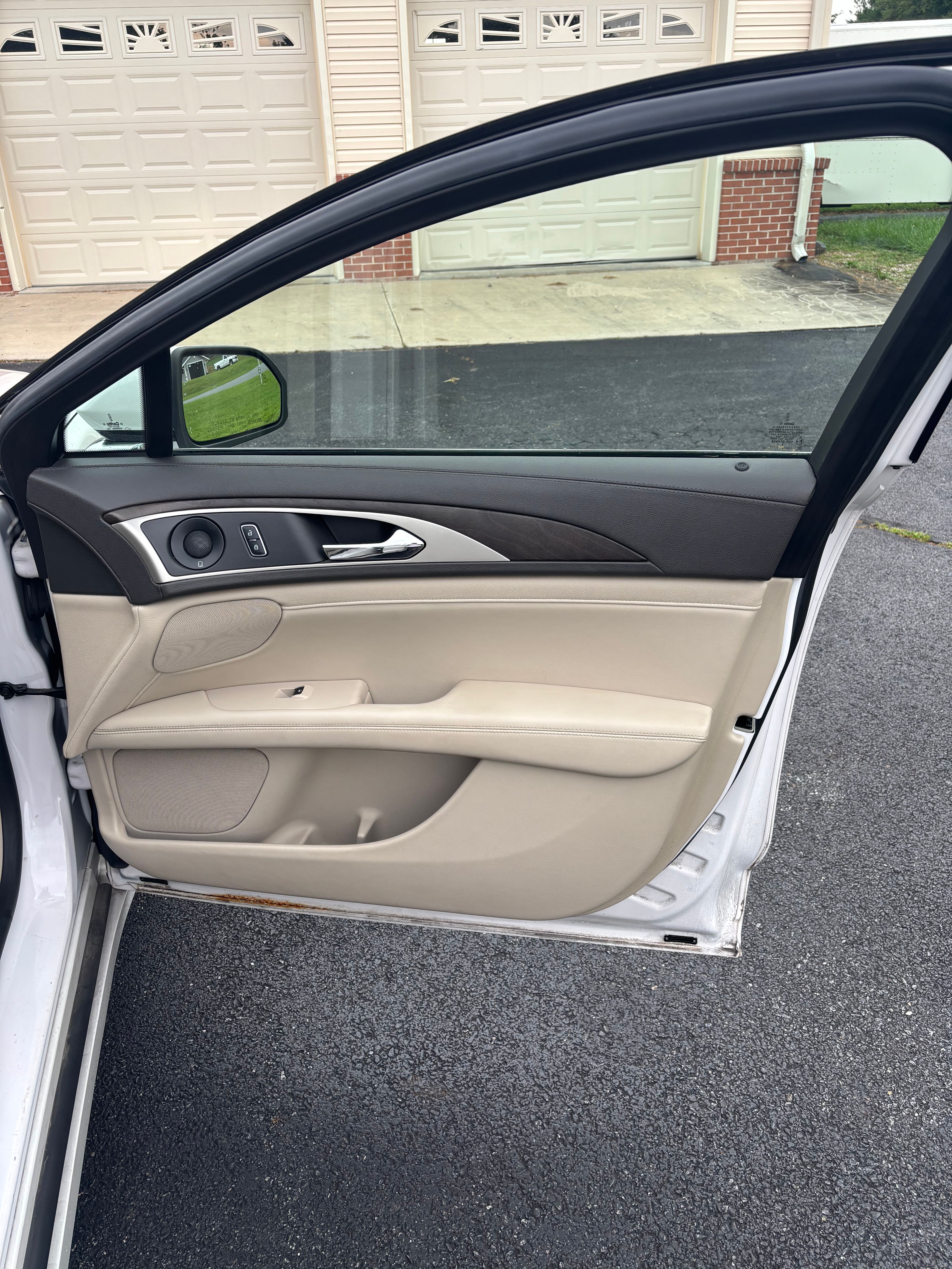 Used 2019 Lincoln MKZ Reserve AWD/4WD image 12