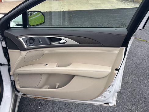 Used 2019 Lincoln MKZ Reserve AWD/4WD image 12