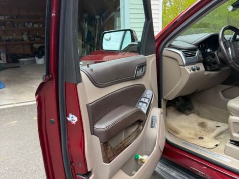 Used 2016 Chevrolet Suburban LT AWD/4WD image 13