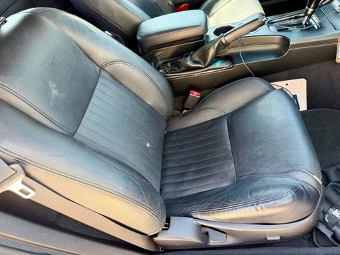 Used 2005 Ford Thunderbird RWD image 11