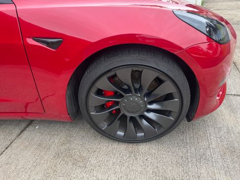 Used 2022 Tesla Model 3 Performance image 9