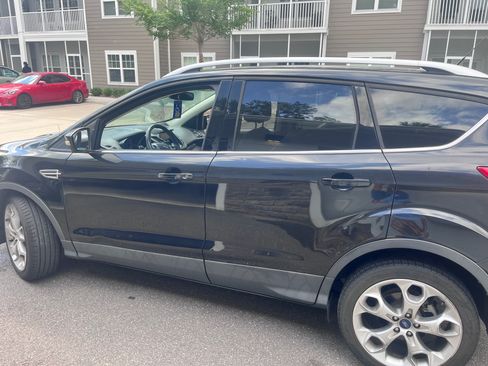 Used 2014 Ford Escape Titanium w/ Equipment Group 401A image 9