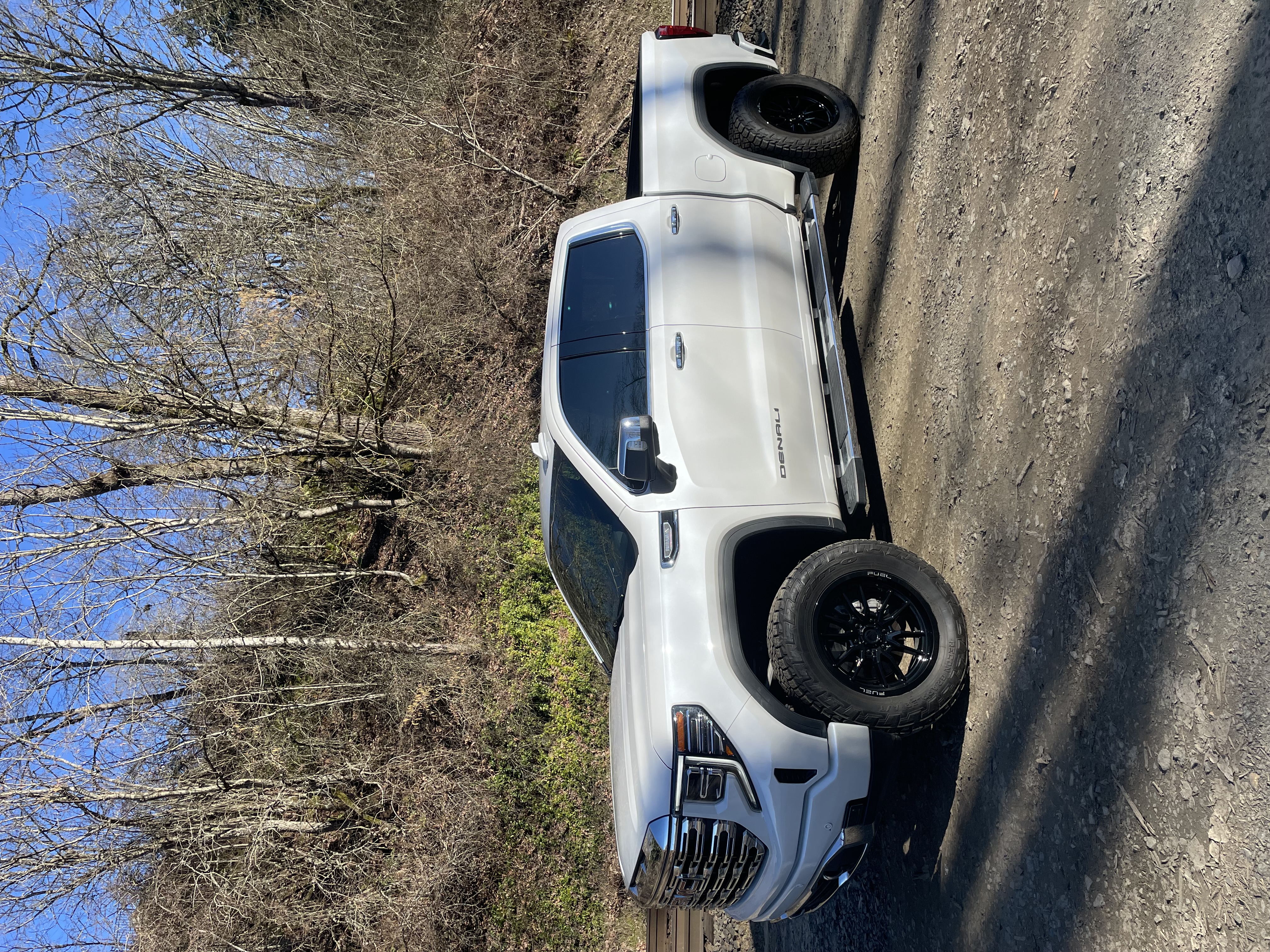 Used 2023 GMC Sierra 1500 Denali AWD/4WD image 2