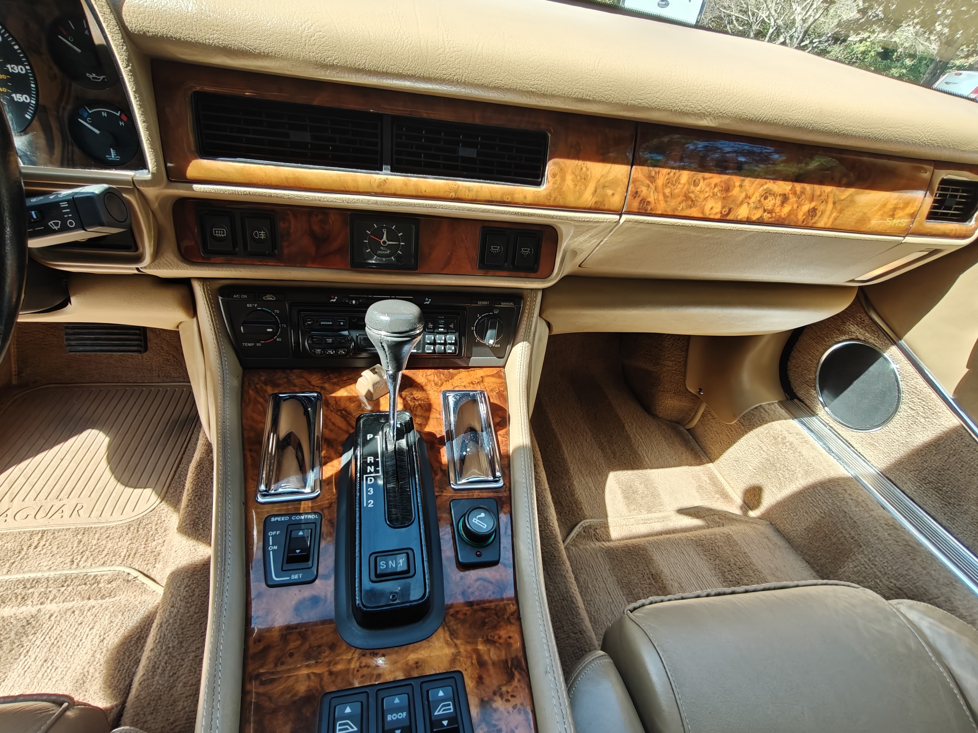 Used 1995 Jaguar XJS 4.0 Convertible RWD image 23