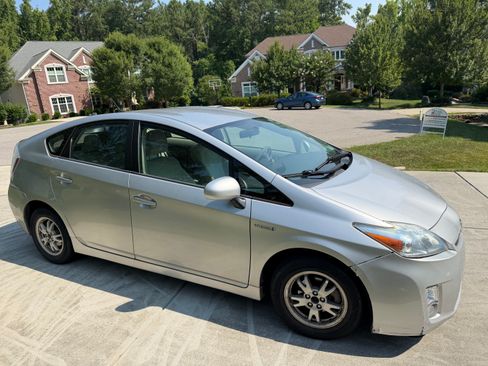 Used 2010 Toyota Prius Five FWD image 6