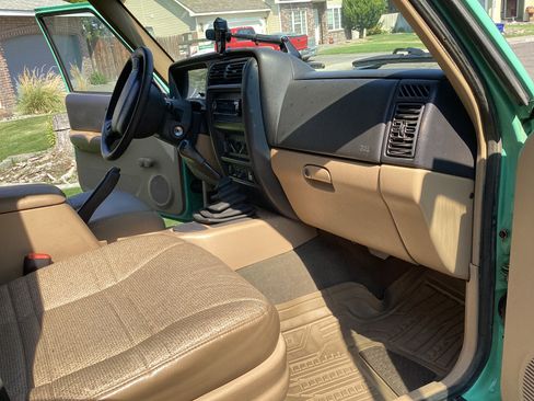 Used 1999 Jeep Cherokee SE AWD/4WD image 12