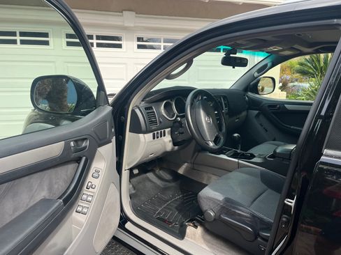Used 2003 Toyota 4Runner Sport image 8