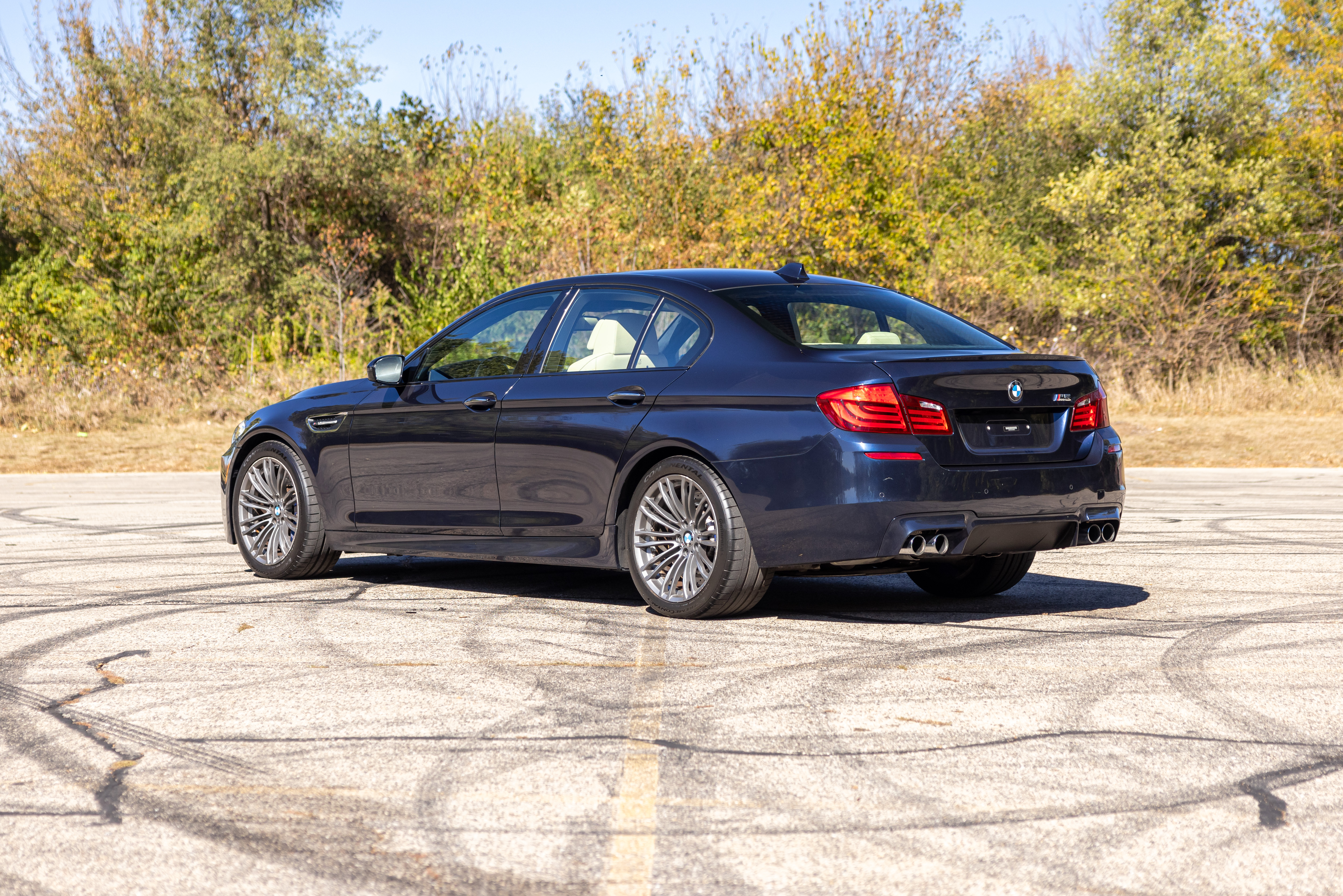 Used 2013 BMW M5 RWD image 9