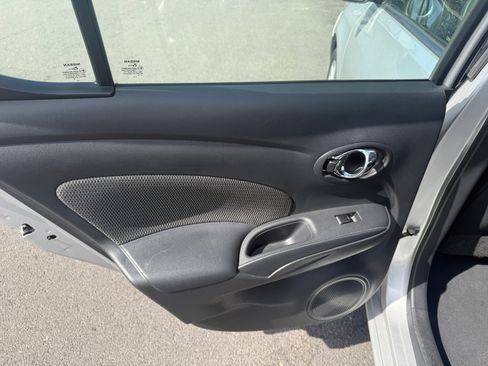 Used 2015 Nissan Versa SV image 13