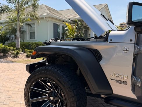 Used 2019 Jeep Wrangler Unlimited Sport S image 6