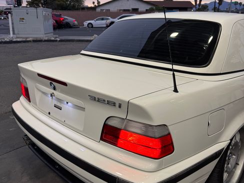 Used 1997 BMW 328i Convertible image 5