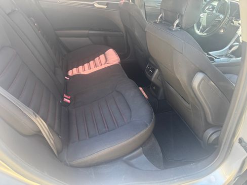 Used 2014 Ford Fusion SE image 14