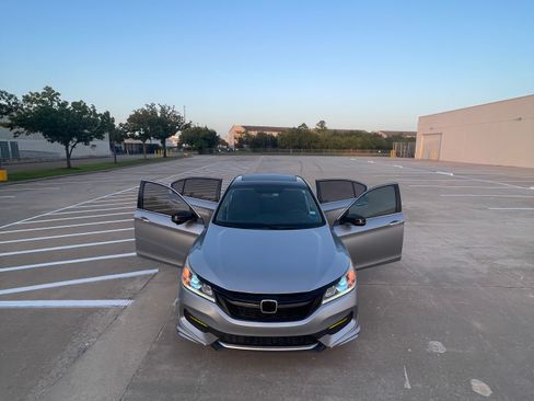 Used 2016 Honda Accord EX image 14