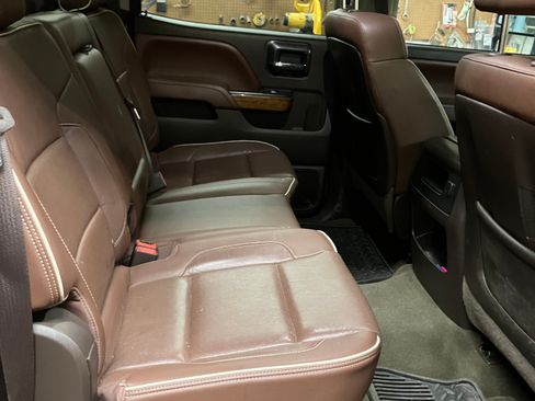 Used 2015 Chevrolet Silverado 2500 High Country w/ Duramax Plus Package image 17