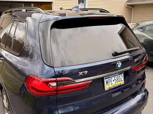 Used 2022 BMW X7 M50i image 8