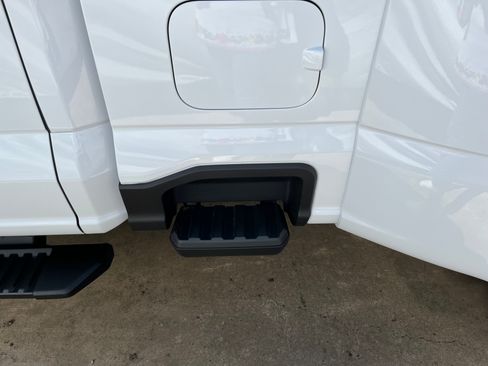 Used 2023 Ford F350 XL w/ FX4 Off-Road Package image 13