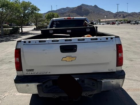 Used 2011 Chevrolet Silverado 3500 LTZ w/ LTZ Plus Package image 4