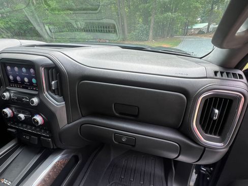 Used 2019 GMC Sierra 1500 Denali w/ Denali Ultimate Package AWD/4WD image 12