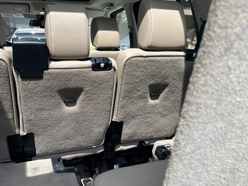 Used 2013 Land Rover LR4 HSE AWD/4WD image 23