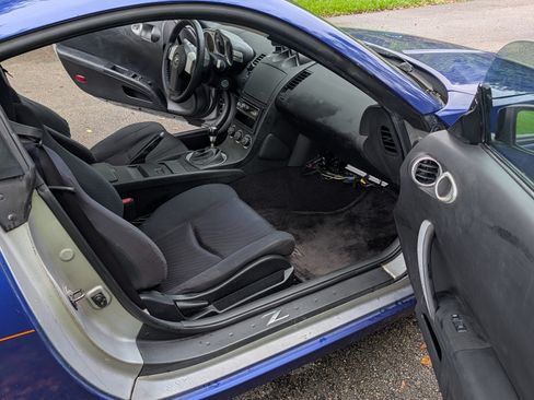 Used 2005 Nissan 350Z Touring image 6