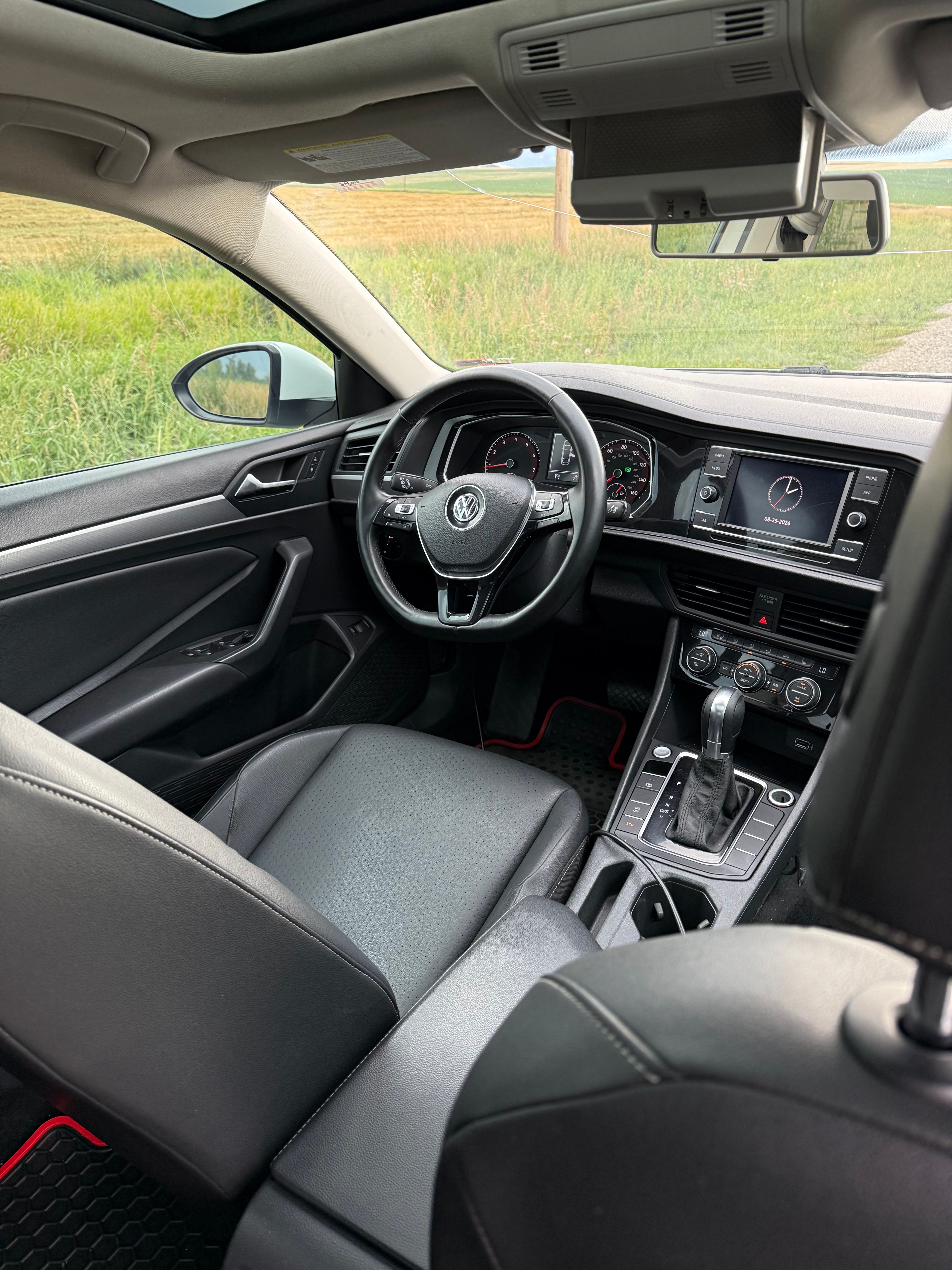 Used 2019 Volkswagen Jetta SE w/ Cold Weather Package FWD image 6